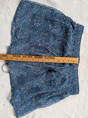 American Eagle Blue Floral Mini Skirt